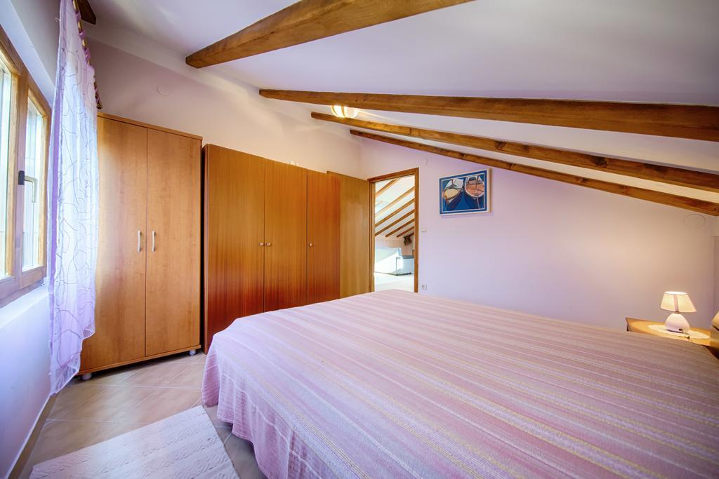 Apartments Pol Murvu Вис Екстериор снимка